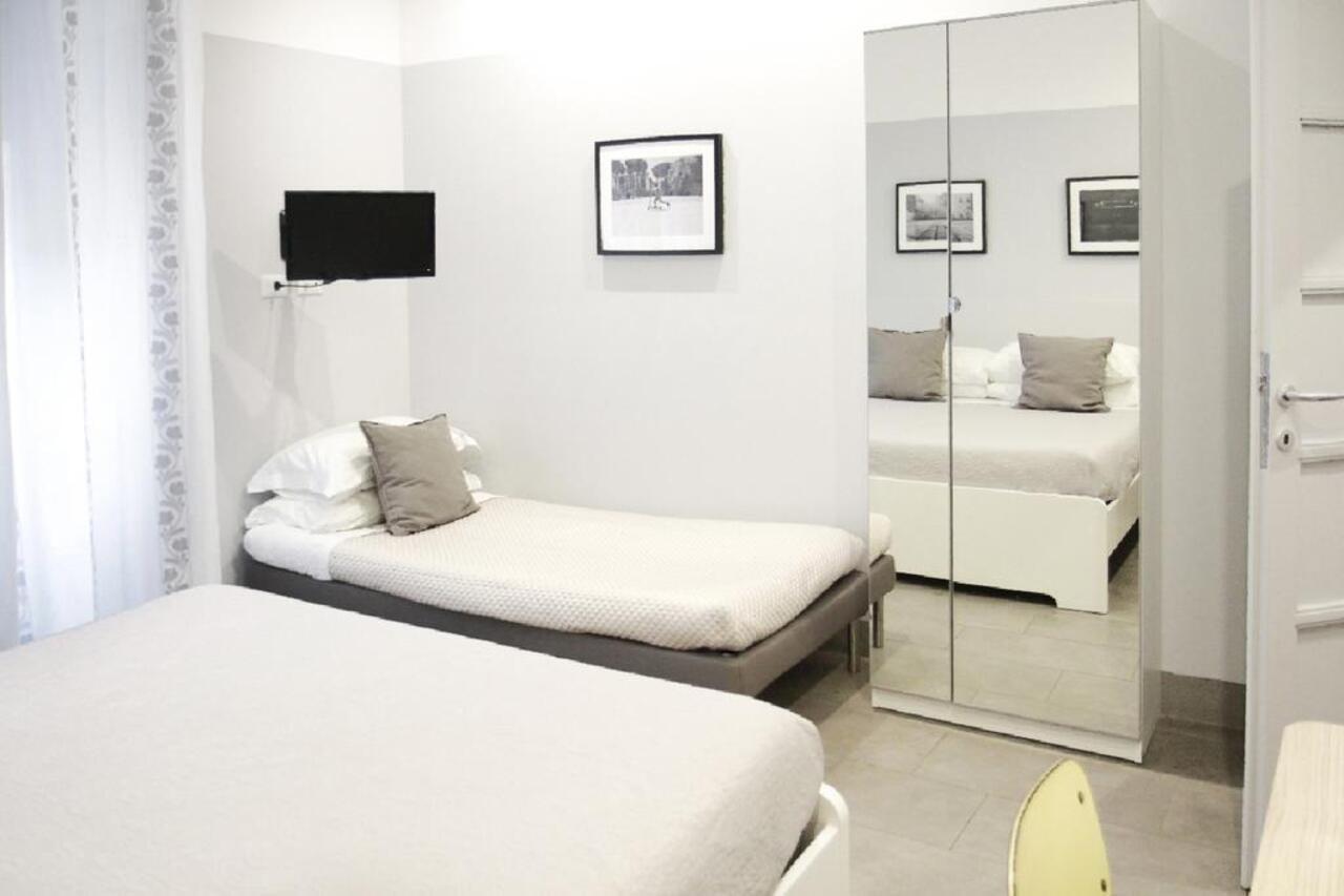 Hoa Rome Hotel Bagian luar foto