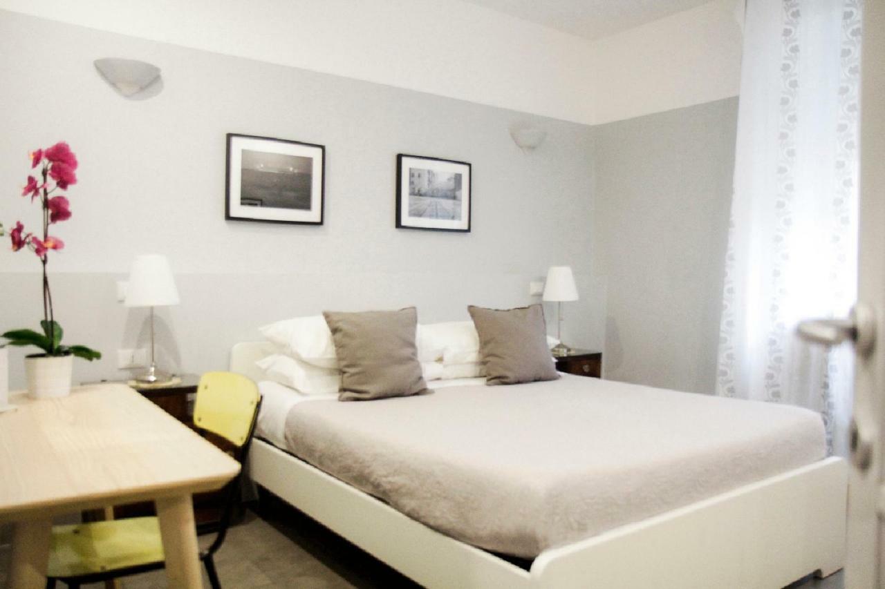 Hoa Rome Hotel Bagian luar foto